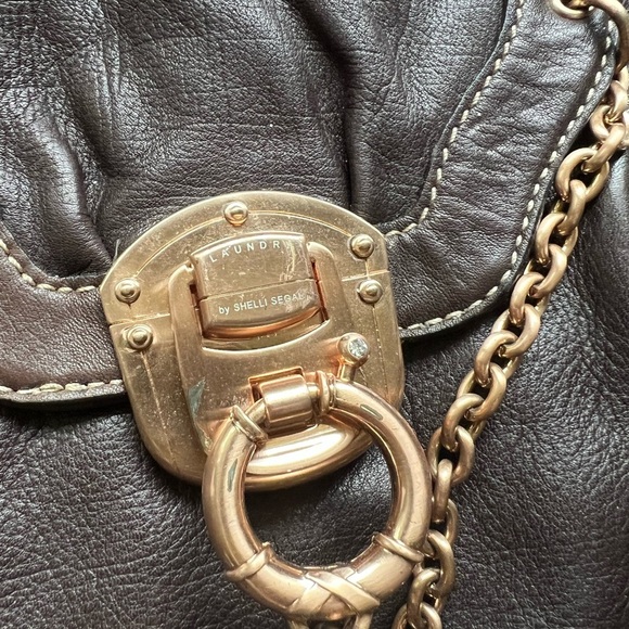 Laundry by Shelli Segal Shoulder Bag with Gold Hardware and Pleated Design - Picture 2 of 8